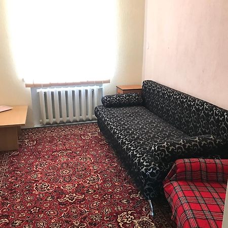 Хостел Тихий Дворик Kharkiv Exterior photo