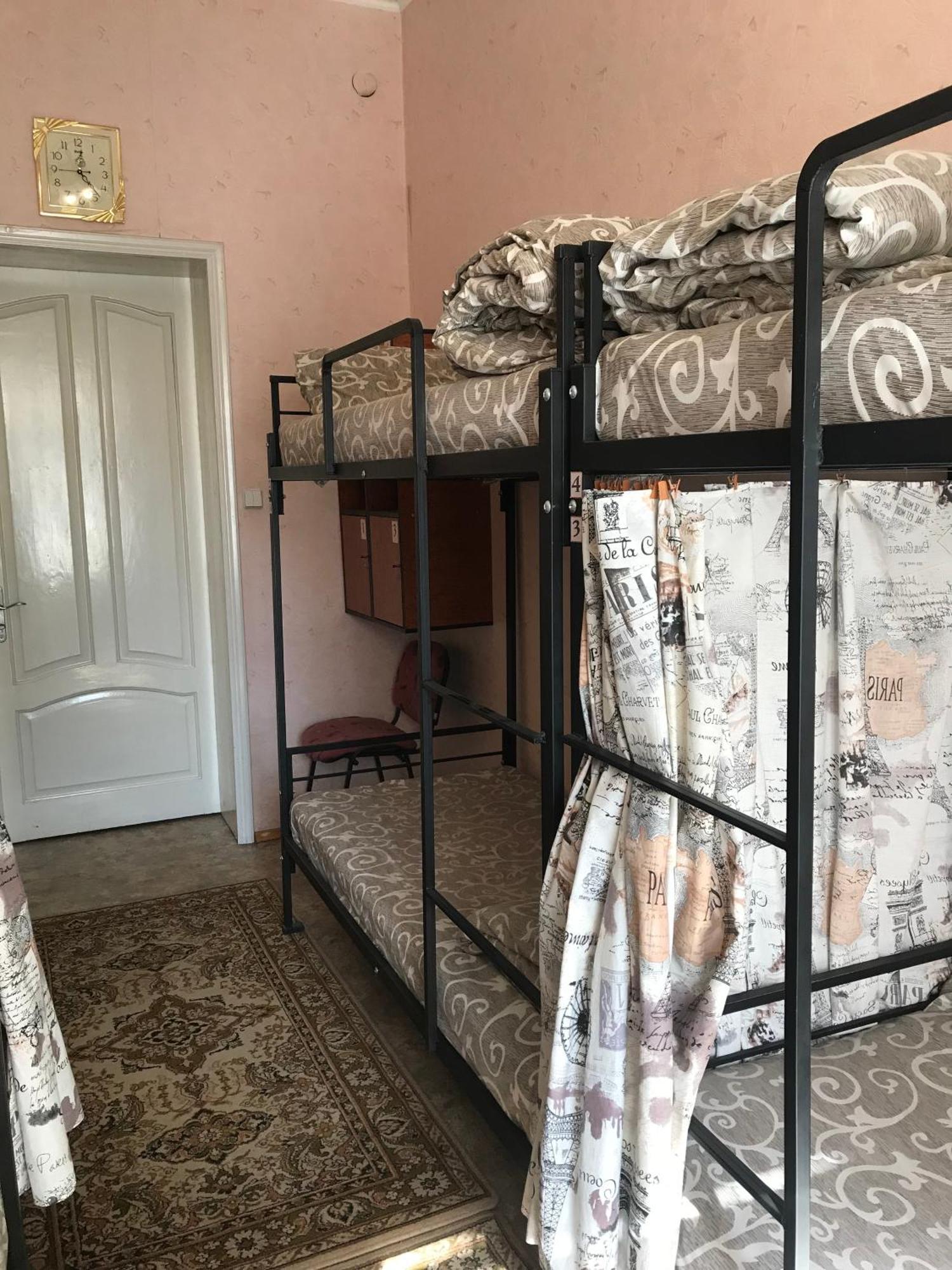 Хостел Тихий Дворик Kharkiv Exterior photo