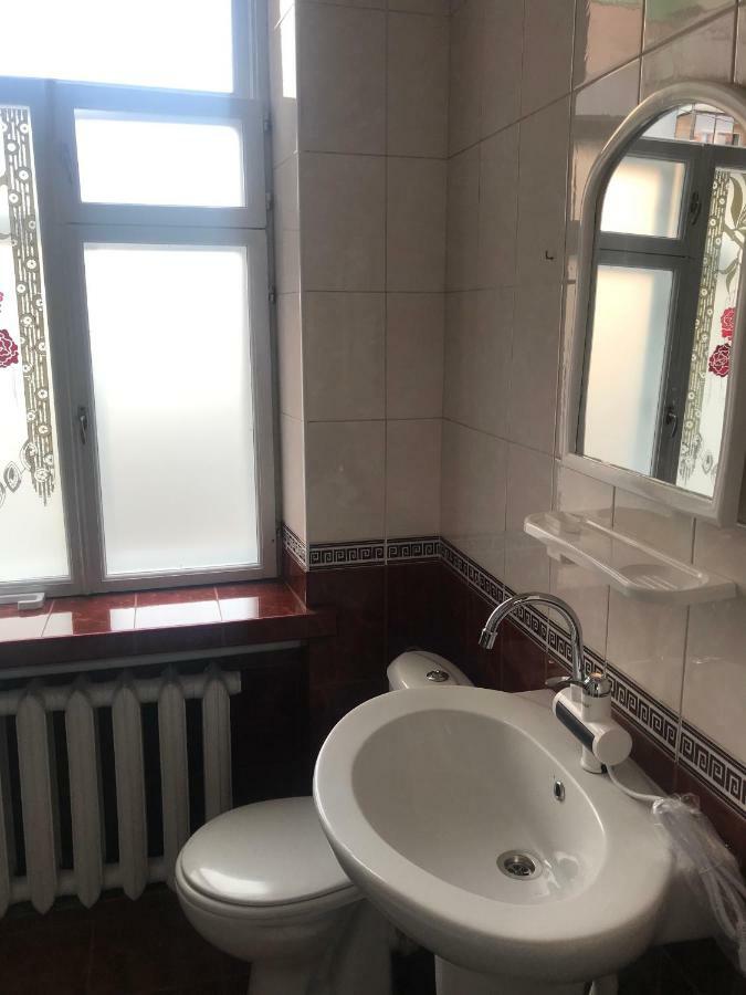 Хостел Тихий Дворик Kharkiv Exterior photo